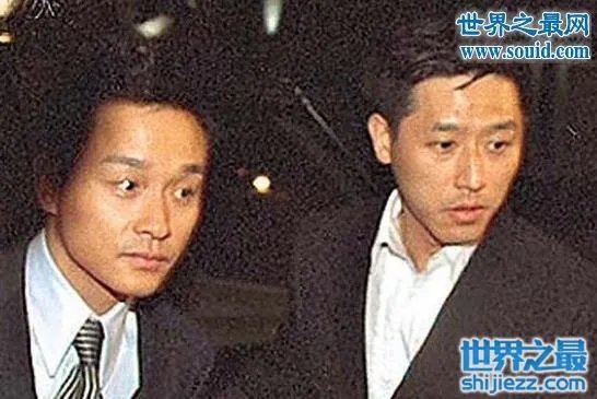 张国荣对唐鹤德很霸道,世纪牵手无声的向世界宣告